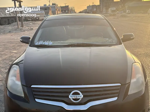 نيسان التيما 4بستن فل كامل بعدن مجمرك بدون ارقام