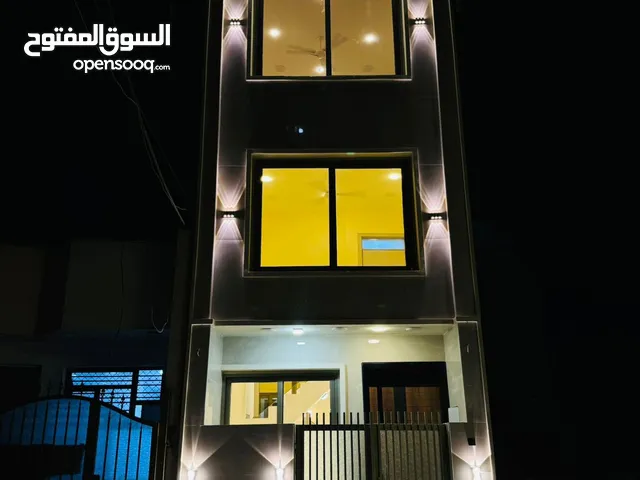 بيت جديد 3 طوابق 50 متر الدورة حي دجلة