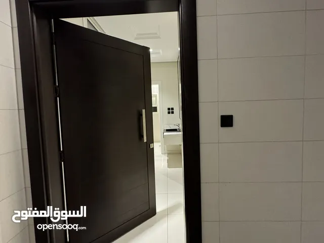 220 m2 4 Bedrooms Apartments for Sale in Jeddah Ar Rayyan
