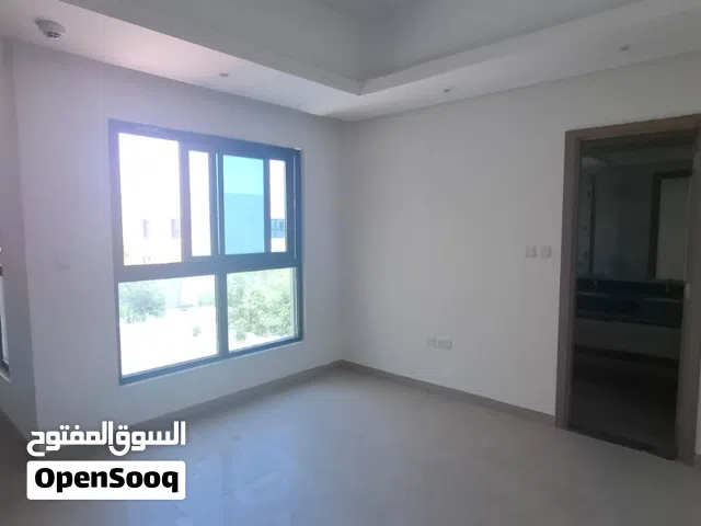 فيلا رائعه للايجار السنوي بمدينة الشارقه المستدامة الرحمانية  تتكون من الطابق الارضي صالتين ومجلس وم