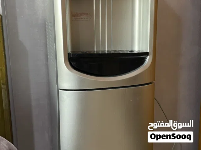 كولر ماء سامكس بحالة ممتازة ثلاث حنفيات