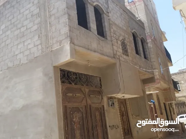 120 m2 4 Bedrooms Townhouse for Sale in Sana'a Sa'wan