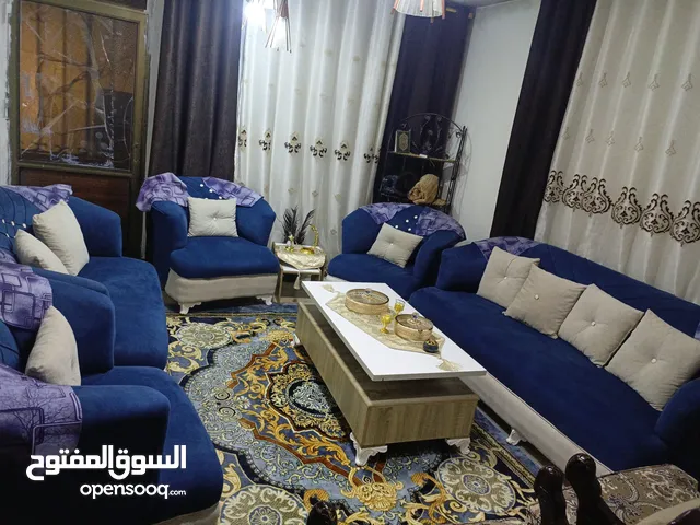 كنب للبيع نظيف