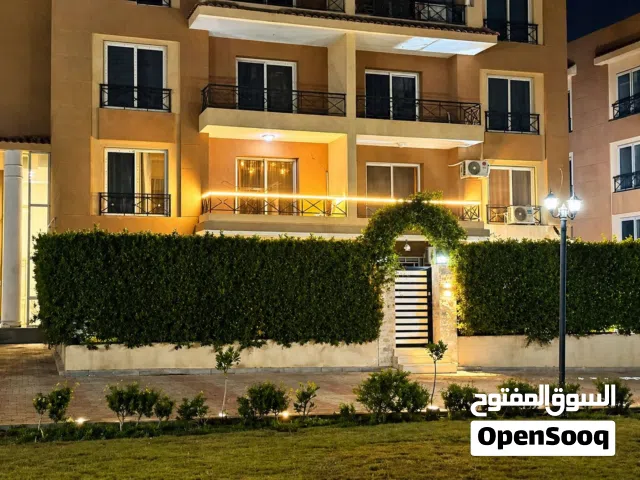 165 m2 3 Bedrooms Apartments for Sale in Giza Sheikh Zayed