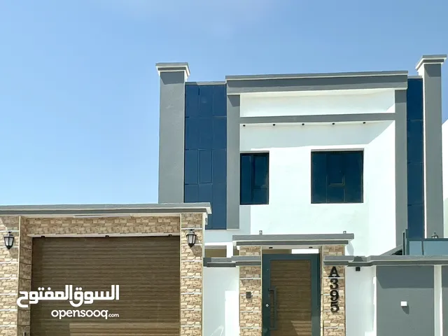 335 m2 More than 6 bedrooms Villa for Rent in Muscat Al Maabilah