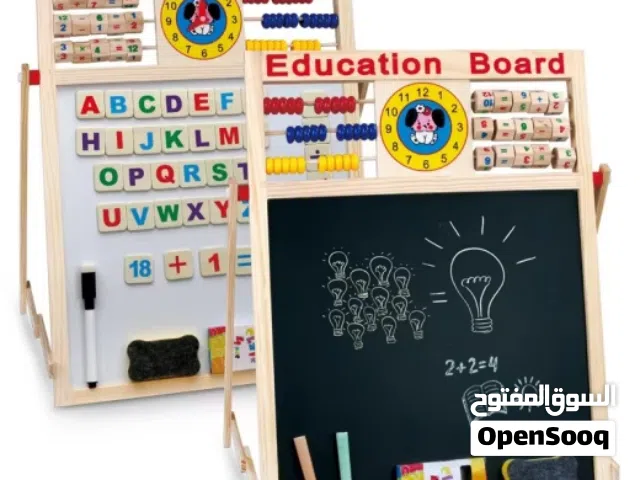 لوح خشبي تعليمي مع حروف وارقام  ممغنطه  للحساب و تعليم الك وجهين وجه وايت بورد و الوجه الثاني طبشور