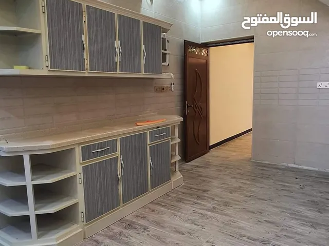 90m2 2 Bedrooms Townhouse for Sale in Basra Jaza'ir