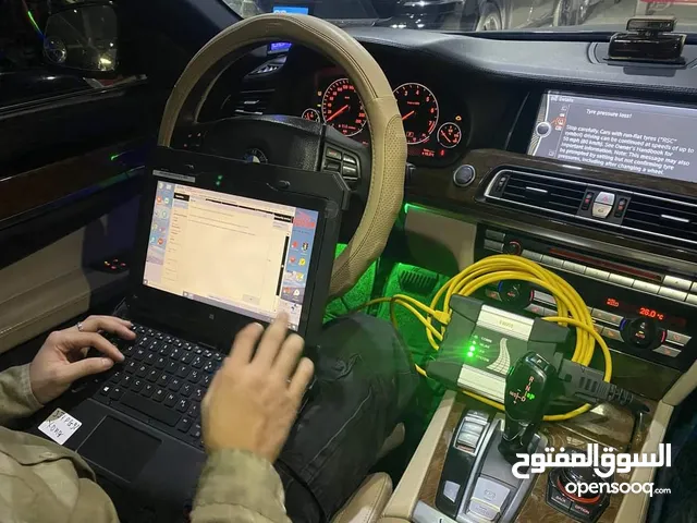 المحترف لصيانة وبرمجة السيارات