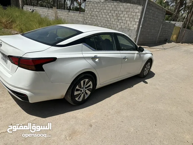 نيسان التيما 2024 ابيض