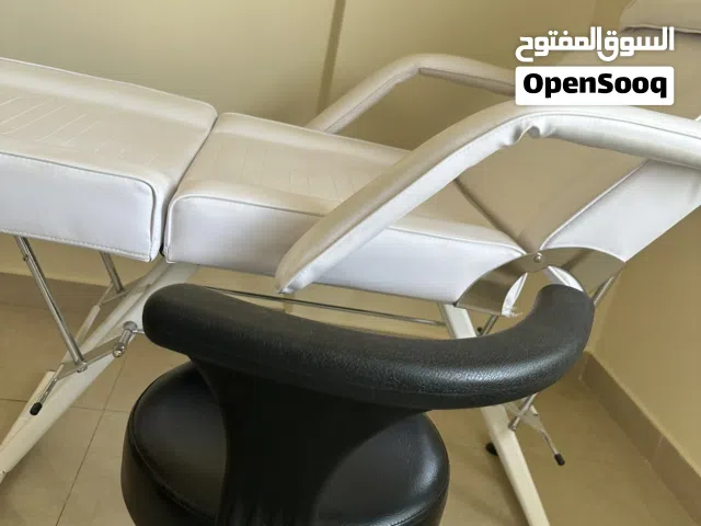 Salon bed with chair سرير صالون تجميل مع كرسي متحرك للبيع