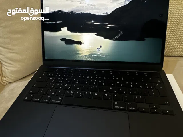 Apple MacBook Air 2022 (256GB)(13.6”) (8 GPU)– Like New, Excellent Condition, Used Only for Months