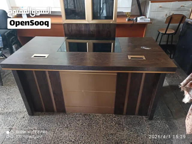 طقم مكتب ومكتبه نوع فاخر مستخدم نضيف مقاس 160سم
