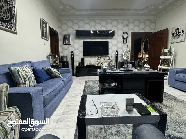 220 m2 5 Bedrooms Apartments for Sale in Irbid Al Nuzha