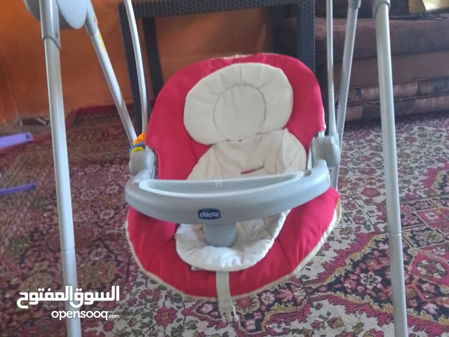 مرجيحة chicco شغالة بحاجة لغطاء البكريه نطنيطة شغاله بحالة ممتازة نوعة فيشر برايز اوروبي سرير هزاز