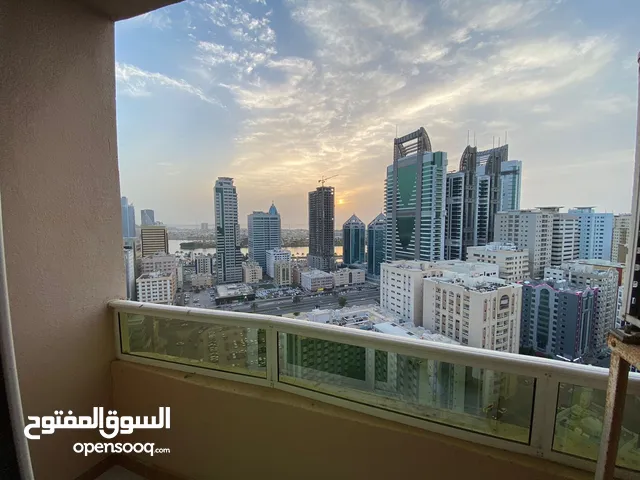 (محمد سعد) غرفتين وصاله للايجار الشهري بالقاسميه فرش سوبر ديلوكس مع اطلاله مفتوح رائعه