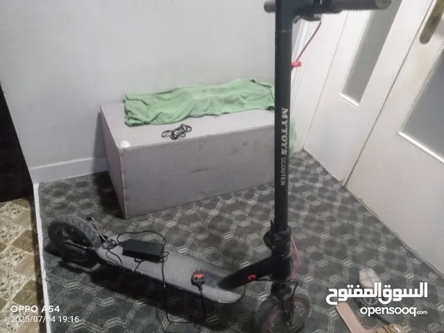 للبيع سكوتر الكهربائيه في كل شيء زين مع شاحن مل اصلي