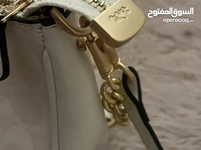 شنطة كوتش بيضا جديدة coach ماستر