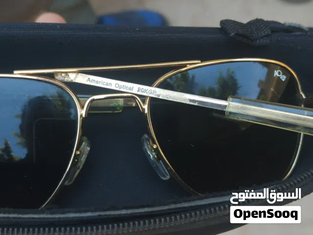 مطلوب يد نظارة نفس اللي في الصورة مش مهم مكانك المهم انها نظيفة