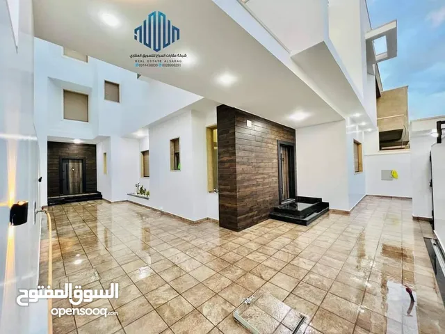 200 m2 3 Bedrooms Townhouse for Rent in Tripoli Ain Zara