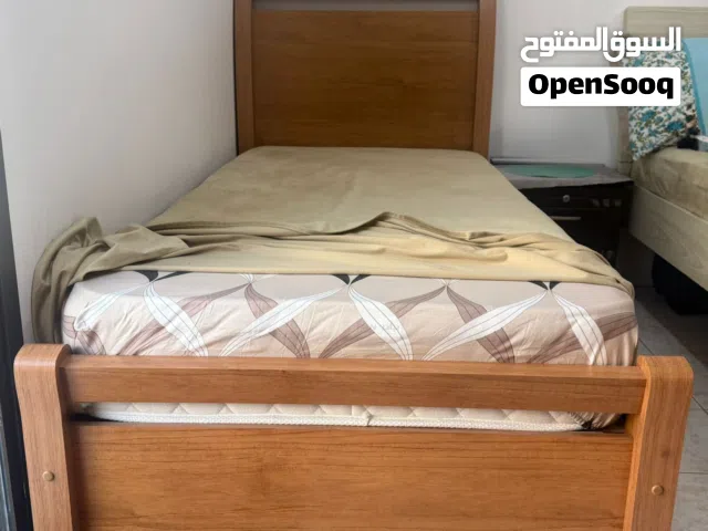 سرير مفرد للبيع