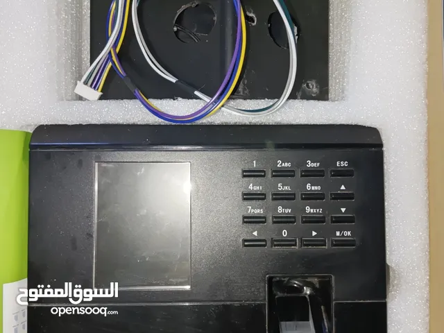 ساعة دوام للبيع حضور وانصراف ومغادرات وجه بصمة باسوارد ثلاث حركات بسعر حرق