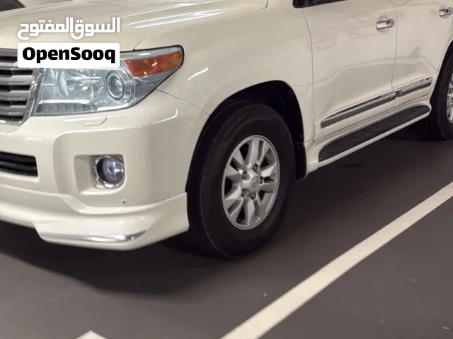 2012 تويوتا لاند كروزر GXR