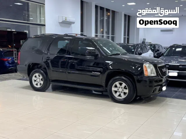 GMC Yukon 2013 (Black)