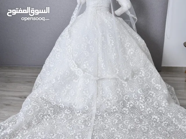 فستان زفاف مستعمل لبسه واحده للبيع