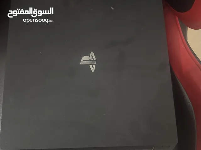 PS4 PRO (used) + GOD OF WAR