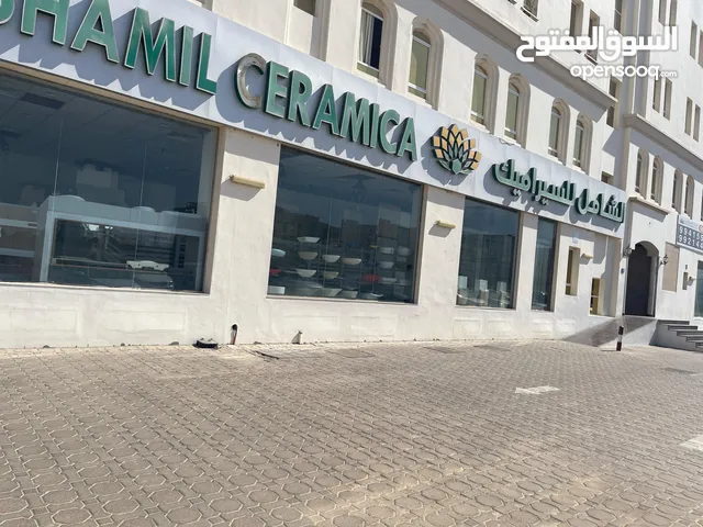 معرض للإيجار في الخوير قريب الشارع showroom for rent in al al khuwair