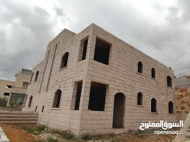 204 m2 3 Bedrooms Townhouse for Sale in Ramallah and Al-Bireh Al Mazra'a Al Gharbiya