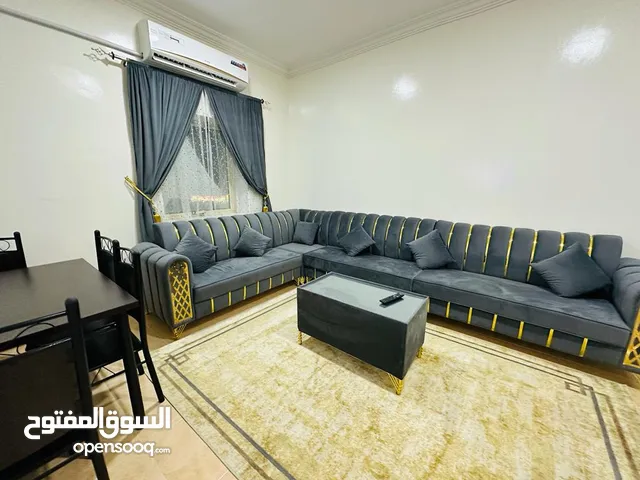 F3 / المويهات 3 - غرفة وصالة - ايجار شهري - شامل جميع الفواتير - مفروشة فرش نظيف - موقع حيوي