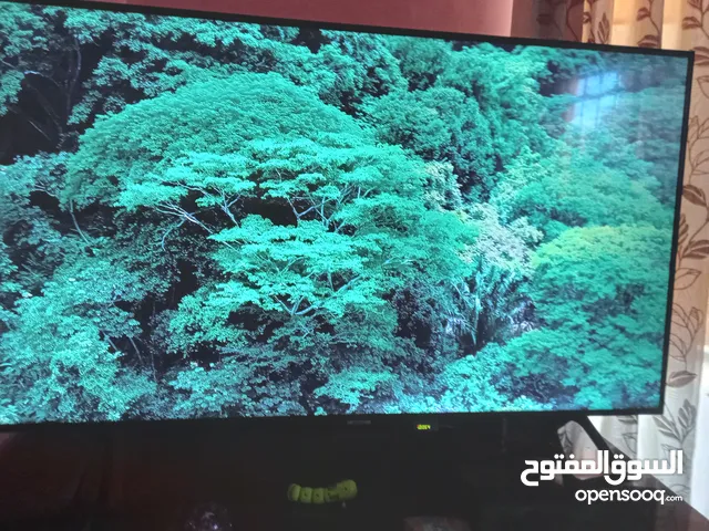 شاشه سامسونج 55 انش سمارت  تحتوي على كل الاوبشن الحديثه  استعمال  خفيف