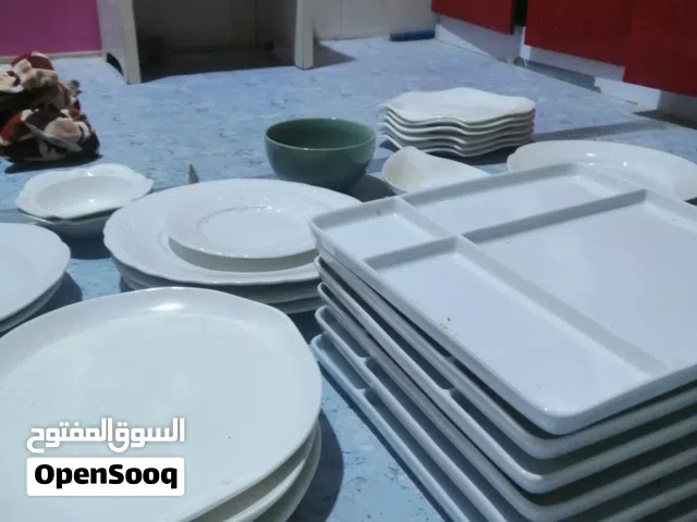 مواعين غير مستخدمه نهائيا ناعم وخشن  بيع شلعه وحده اكثر من 100 قطعه