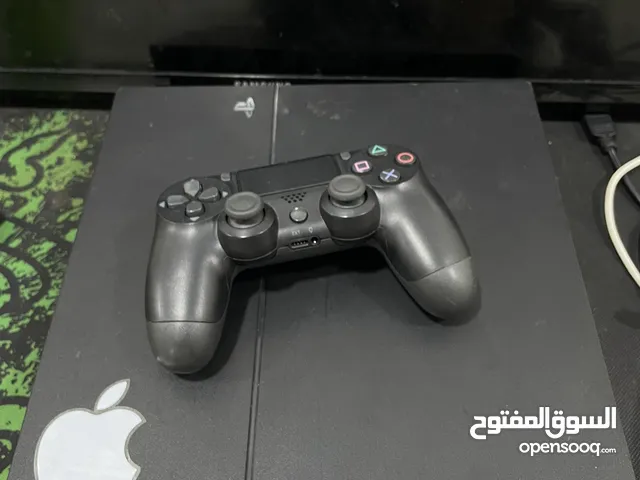 للبيع بلستيشن 4 مستعمل نظافة 100%