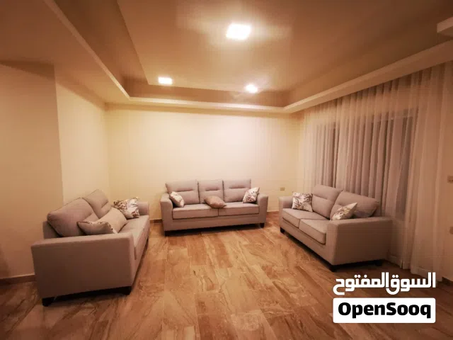 شقة فاخرة مفروشة للإيجار السنوي في منطقة دير غبار 180م 3نوم