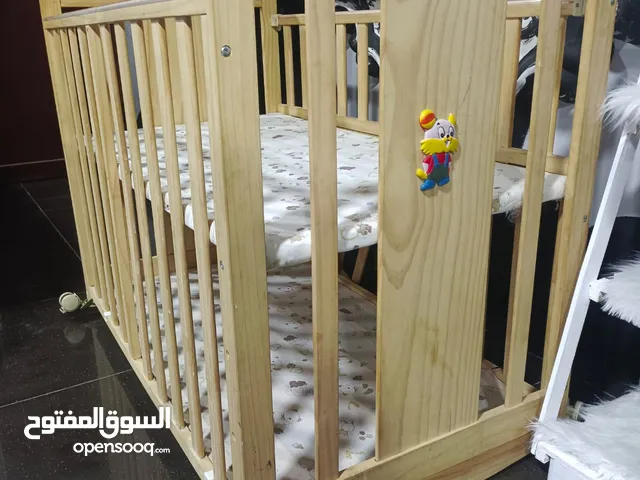سرير اطفال حاله الوكاله