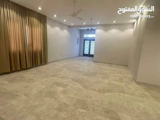 334 m2 More than 6 bedrooms Villa for Sale in Muscat Al Maabilah