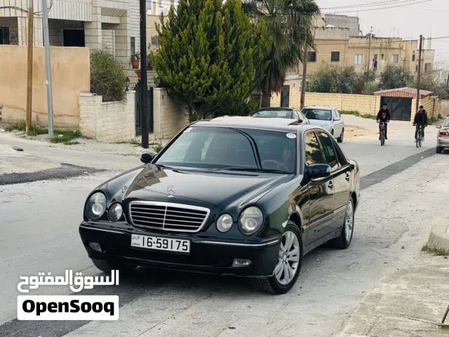 2000 مرسيدس بنز الفئة-E E 200