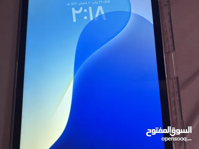 للبيع iPad الجيل التاسع 256GB Wi-Fi + كرتون وكفر – نظيف جدا اللون رمادي