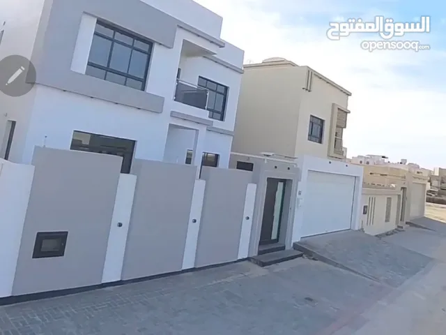 350 m2 5 Bedrooms Villa for Sale in Muharraq Hidd