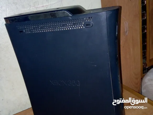 Xbox 360 للبيع مع3 ايادي
