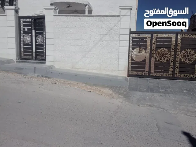 بيت طابقين تسويه 150م  طابق اول235م