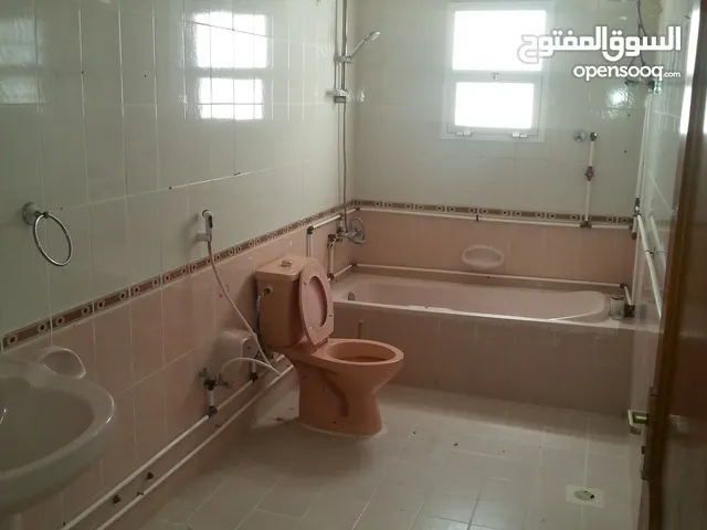 120 m2 2 Bedrooms Apartments for Rent in Muscat Al Khoud