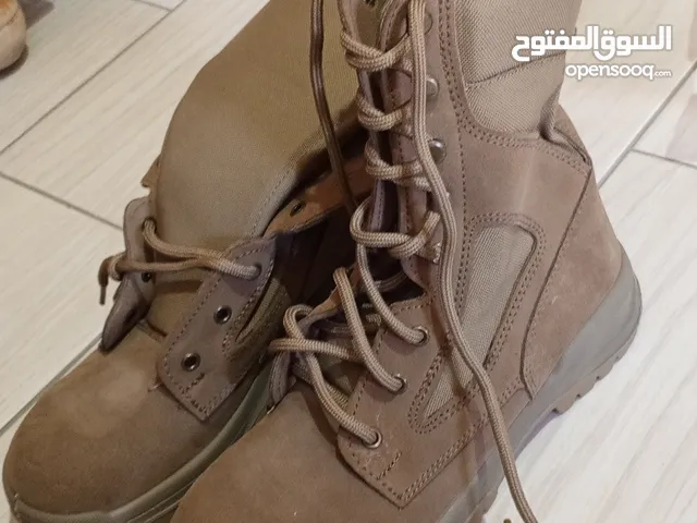 بسطار جيش جديد غير مستعمل المقاس 40