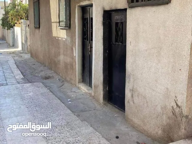 163 m2 More than 6 bedrooms Townhouse for Sale in Amman Al Qwaismeh