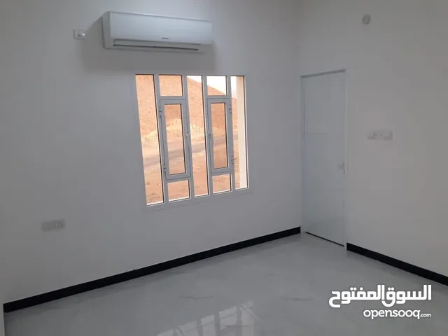 122 m2 3 Bedrooms Apartments for Rent in Al Dakhiliya Bidbid