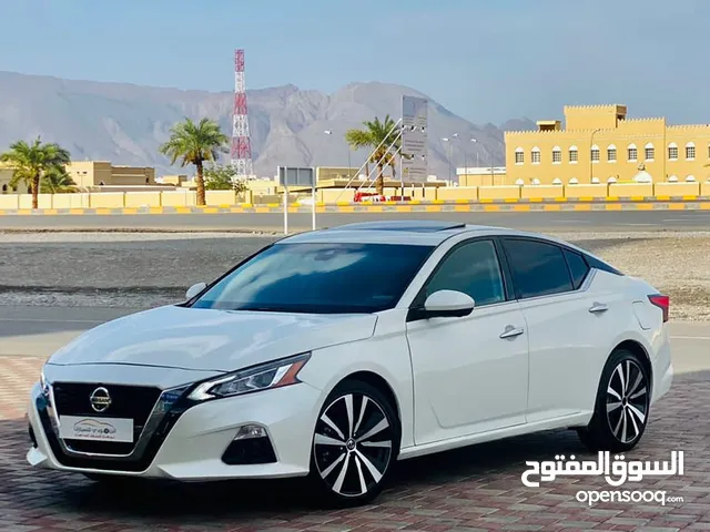 Nissan Altima 2019 in Al Dakhiliya