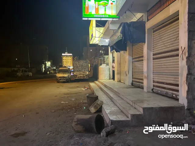 فرصة ذهبية ما تتكرر! محلات جاهزة للإيجار على شارع عام حيوي وقُدّام قاعات أفراح مشهورة!