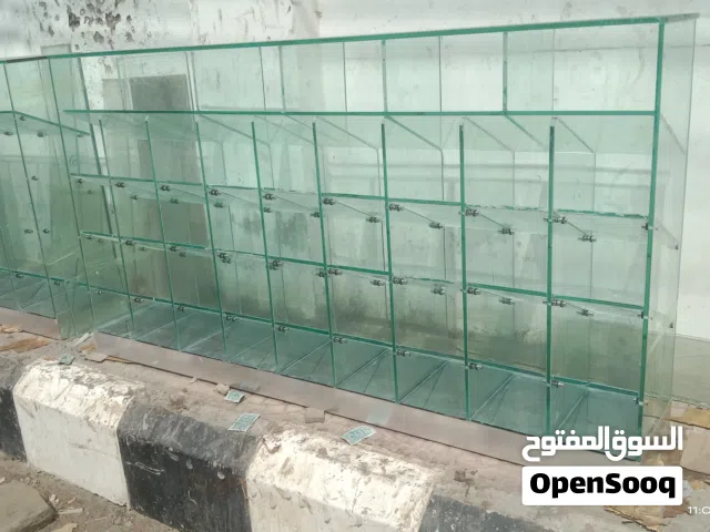 أبو لؤي لجميع  أنواع الزجاج العادي  و السكريت والديكور . دواليب .مرايات واجهات  صيدليات شورات حمام .